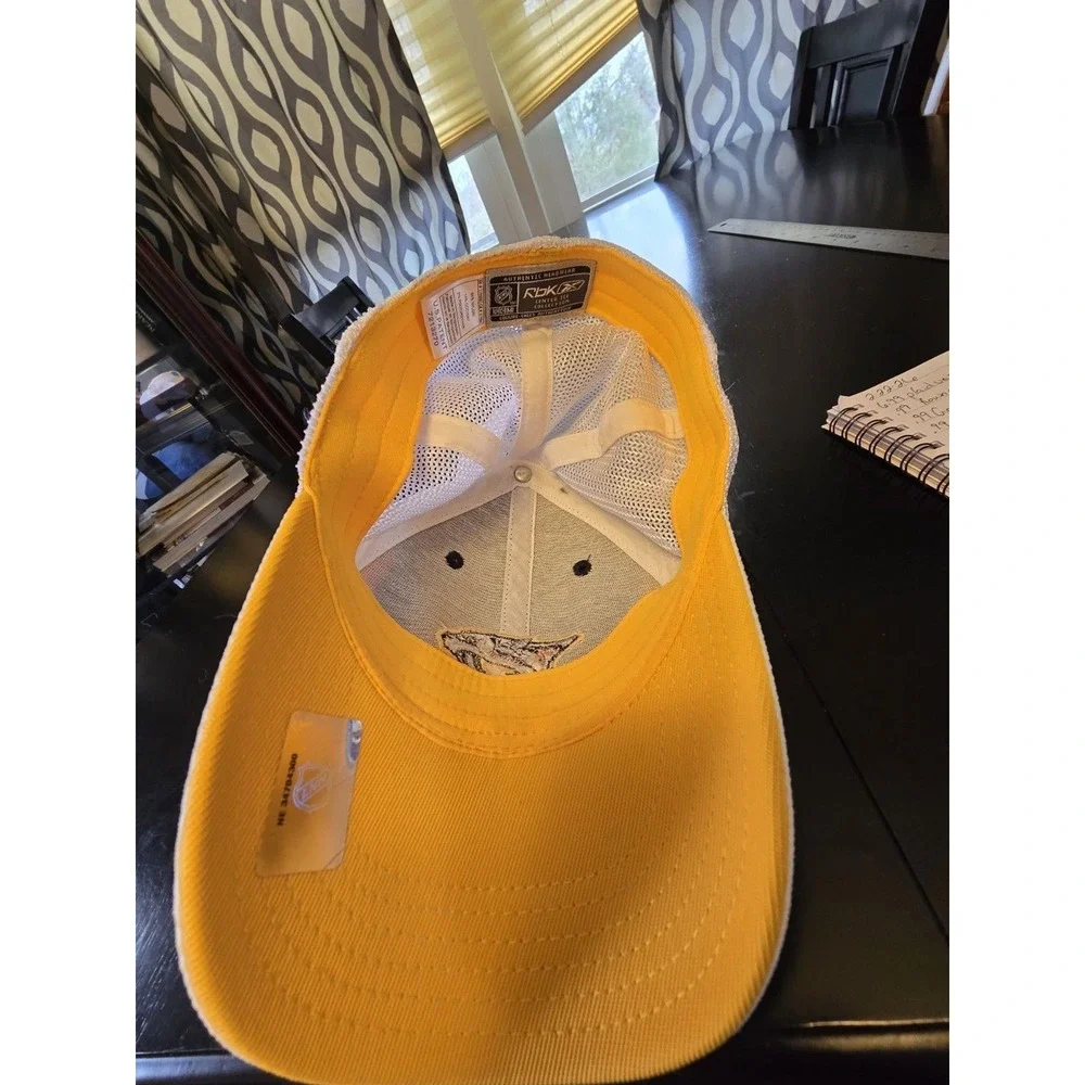 Reebok Kids OSFM Nashville Predators Trucker Hat Navy Yellow Mesh NHL Cap